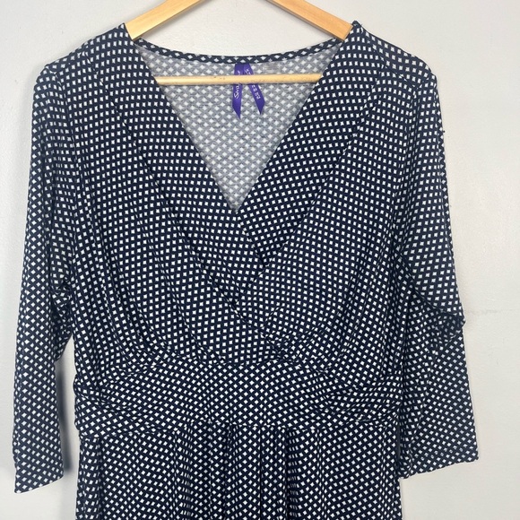 Seraphine crossover maternity & nursing navy and white printed dress size 10 - Picture 3 of 10